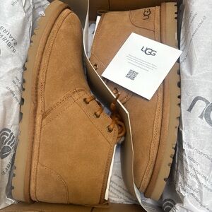 UGG Men’s Chukka Boots in Chestnut Suede